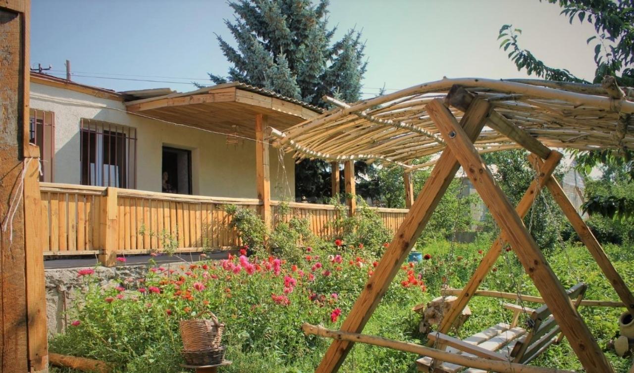 Armen's B&B Sevan Buitenkant foto